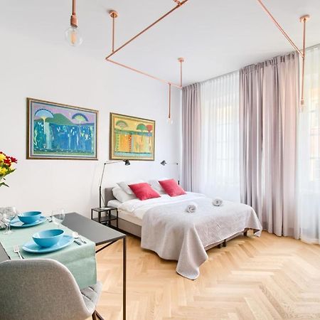 P&O Serviced Apartments Old Town Square Studio 바르샤바 외부 사진