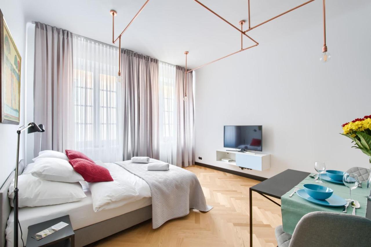 P&O Serviced Apartments Old Town Square Studio 바르샤바 외부 사진